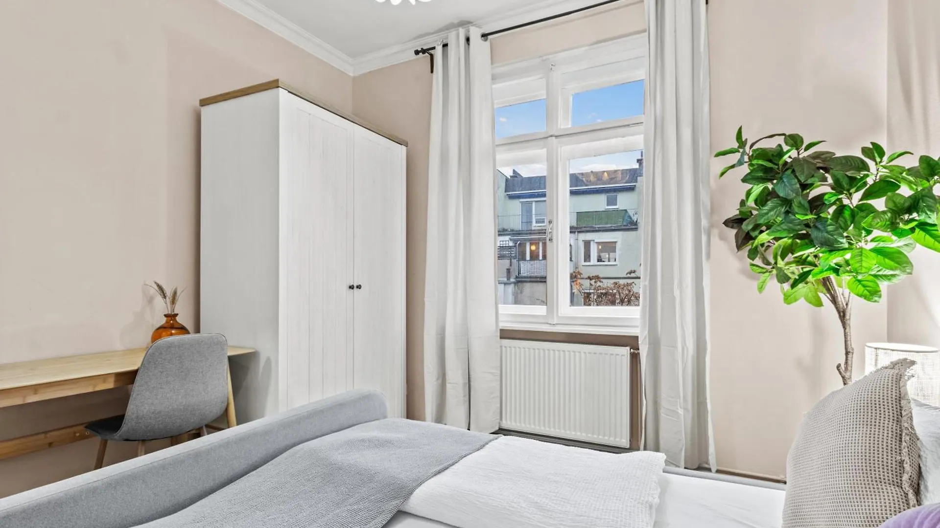 Modern Apartment, 3 Min To 
